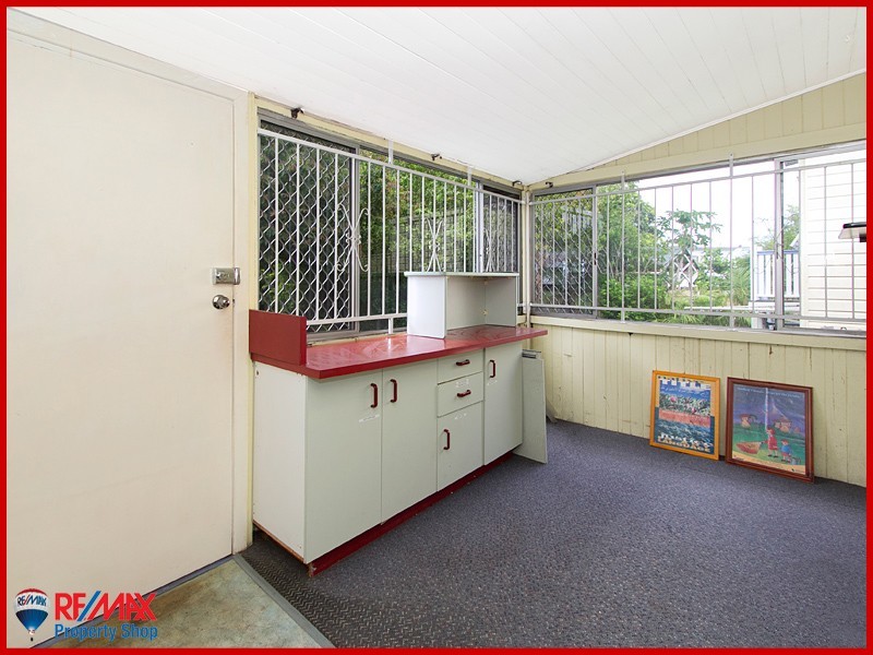 10 Second Avenue, Sandgate QLD 4017