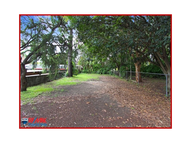 10 Second Avenue, Sandgate QLD 4017