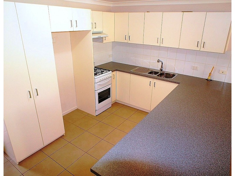 1/3 Spalding Ct, Goodna QLD 4300