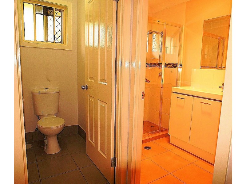 1/3 Spalding Ct, Goodna QLD 4300