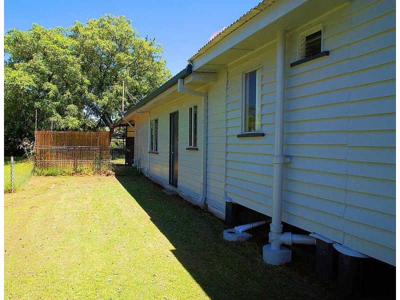 22 Phillip St, One Mile QLD 4305