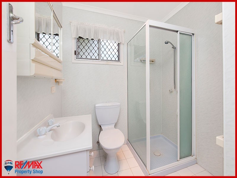 5 Kingaroy Street, Stafford Heights QLD 4053