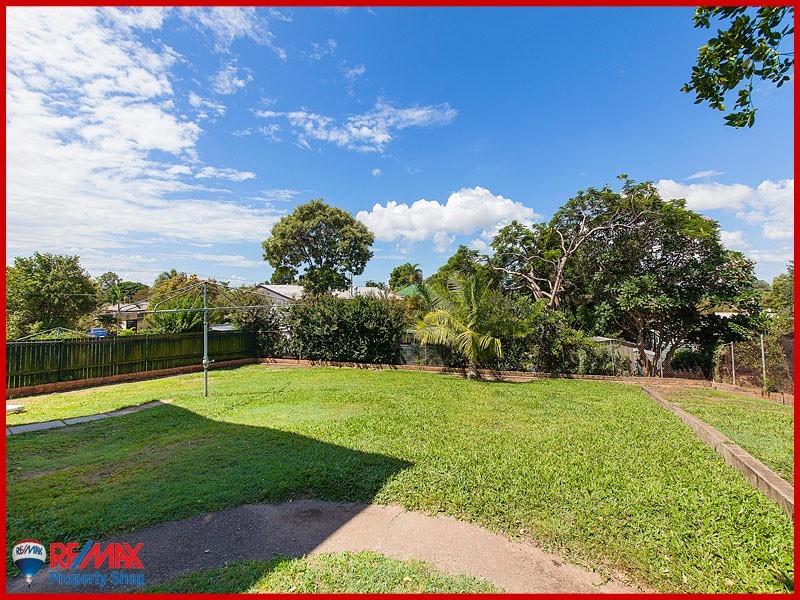 5 Kingaroy Street, Stafford Heights QLD 4053