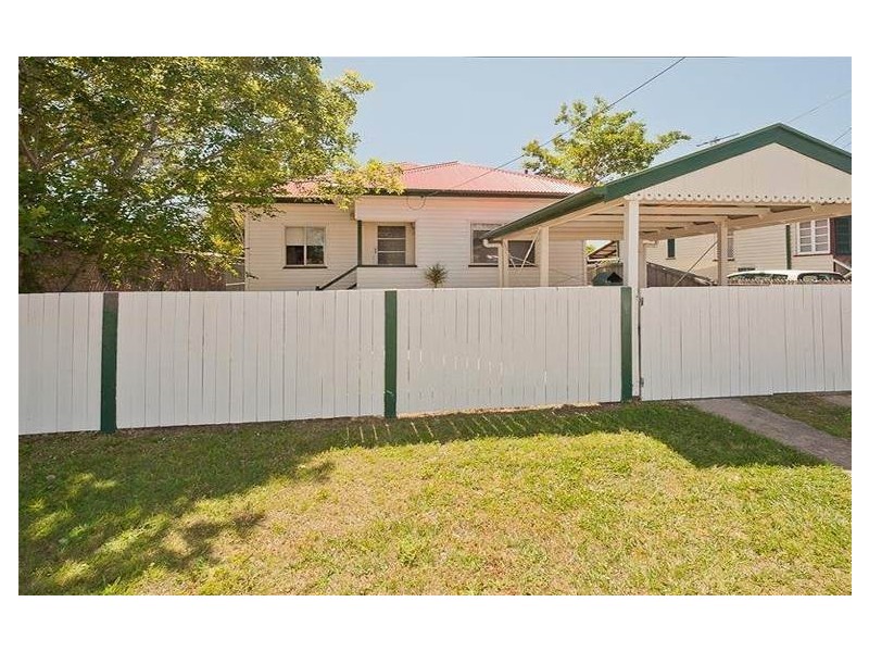 8 Wimble Street, Deagon QLD 4017