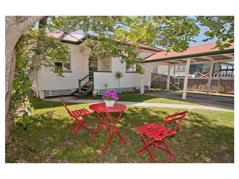 8 Wimble Street, Deagon QLD 4017
