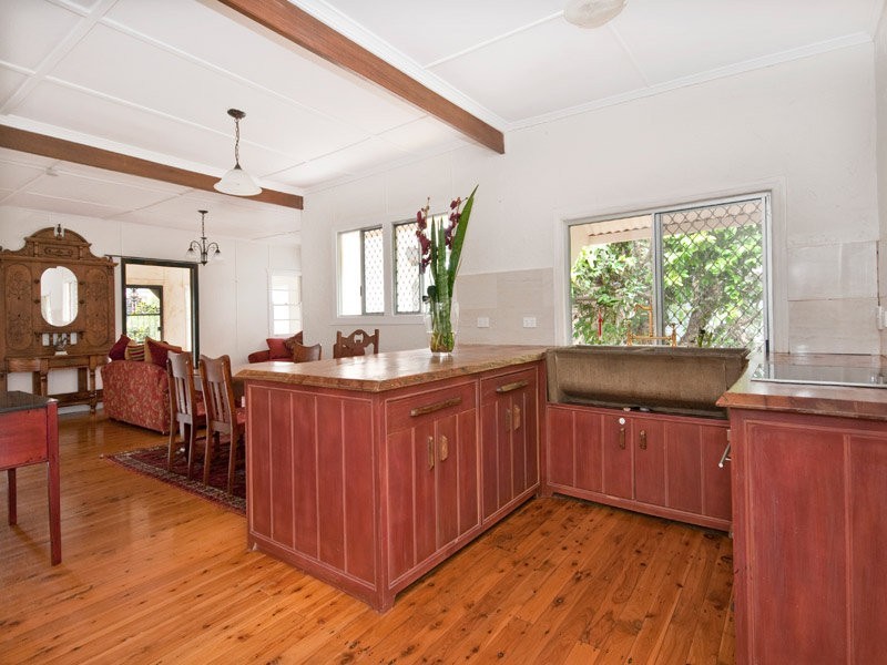 19 Eleventh Avenue, Brighton QLD 4017