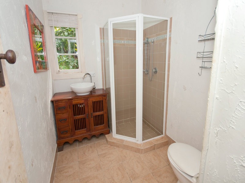 19 Eleventh Avenue, Brighton QLD 4017