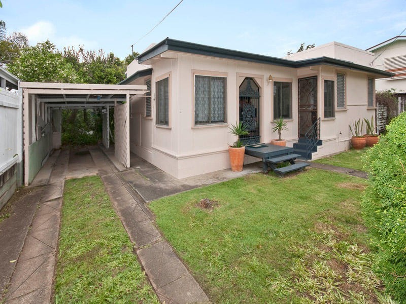 19 Eleventh Avenue, Brighton QLD 4017