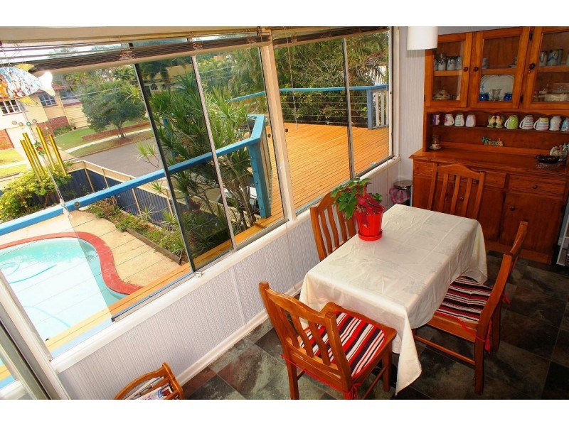 284 Brighton Road, Sandgate QLD 4017