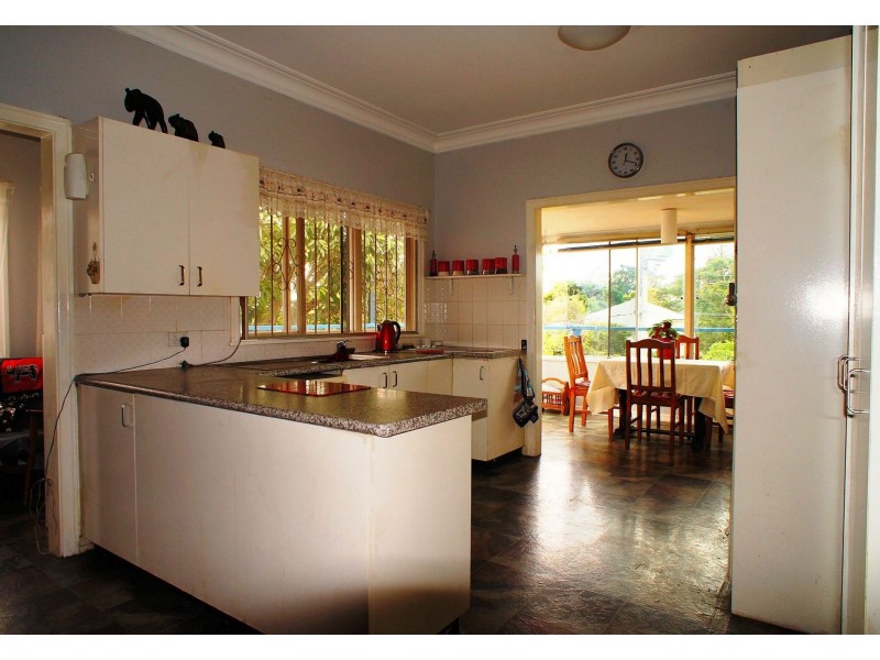 284 Brighton Road, Sandgate QLD 4017