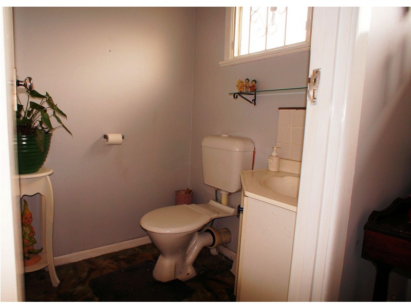 284 Brighton Road, Sandgate QLD 4017