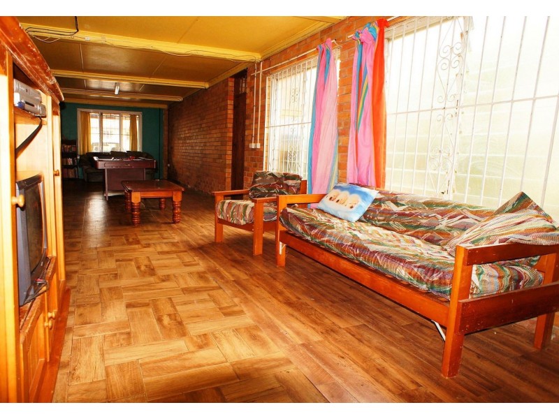 284 Brighton Road, Sandgate QLD 4017