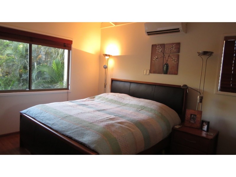 36 Wharf Street, Shorncliffe QLD 4017