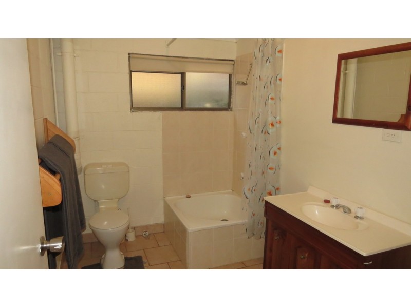 36 Wharf Street, Shorncliffe QLD 4017