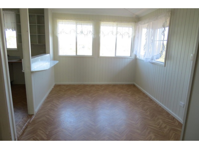 112 Shorncliffe Parade, Shorncliffe QLD 4017