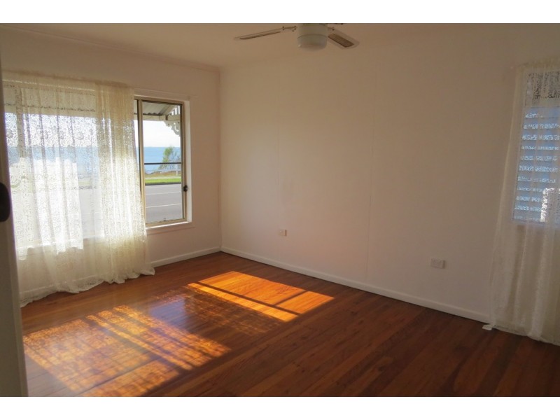 112 Shorncliffe Parade, Shorncliffe QLD 4017