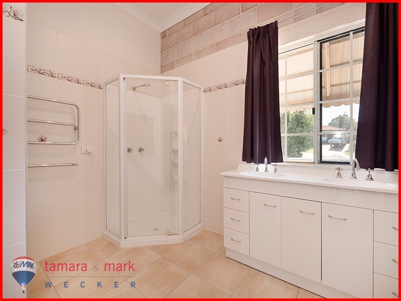 1 Margaret Close, Brighton QLD 4017