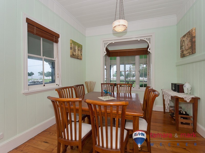 72 Flinders Parade, Sandgate QLD 4017