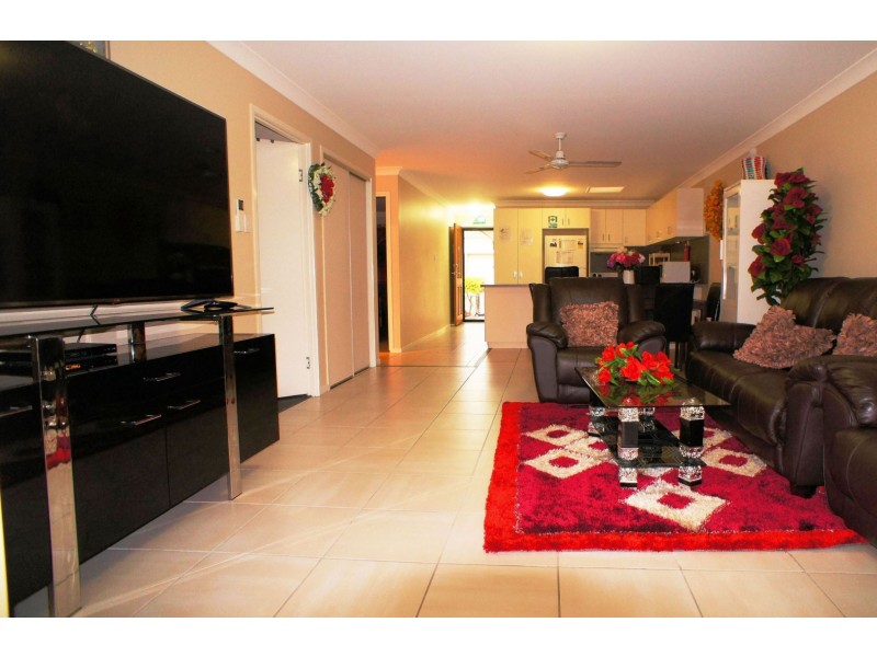 6/3 Spalding Cresent, Goodna QLD 4300