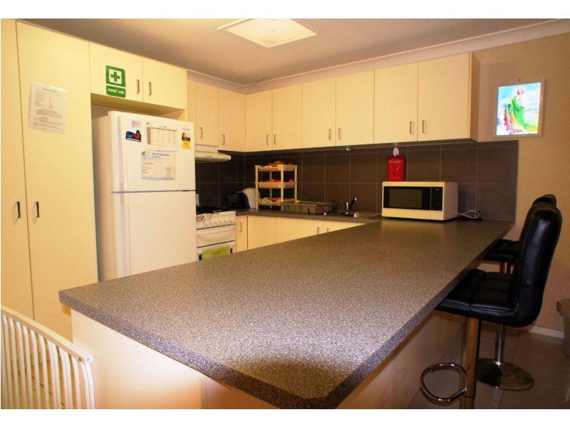 6/3 Spalding Cresent, Goodna QLD 4300