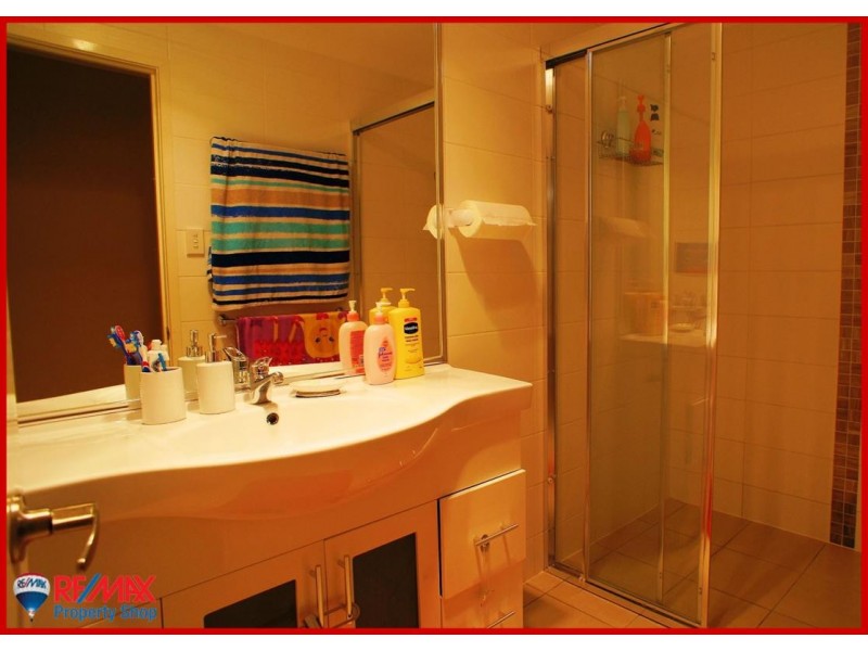 6/3 Spalding Cresent, Goodna QLD 4300