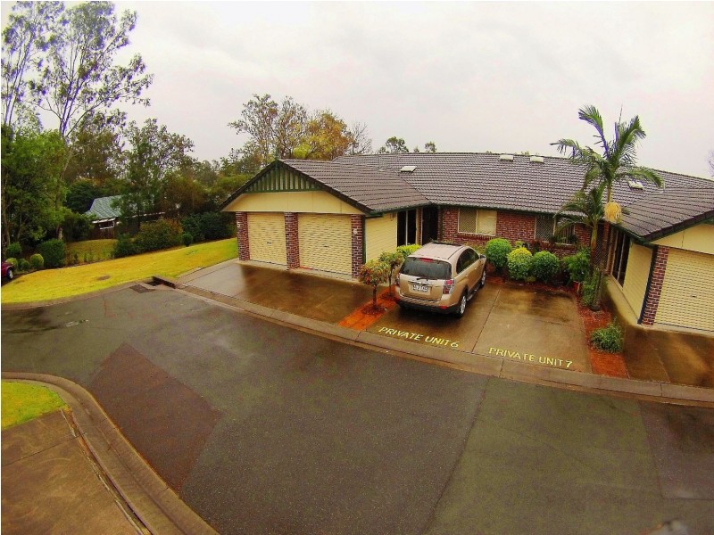 6/3 Spalding Cresent, Goodna QLD 4300