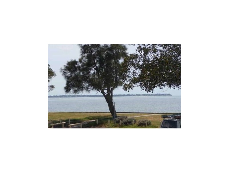 376 Flinders Parade, Brighton QLD 4017