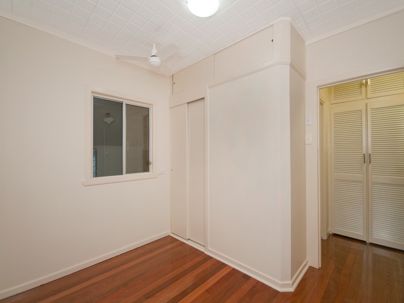 12 Kenbarry Street, Brighton QLD 4017