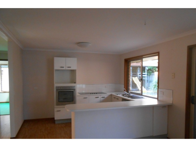 27 Range Avenue, Brighton QLD 4017