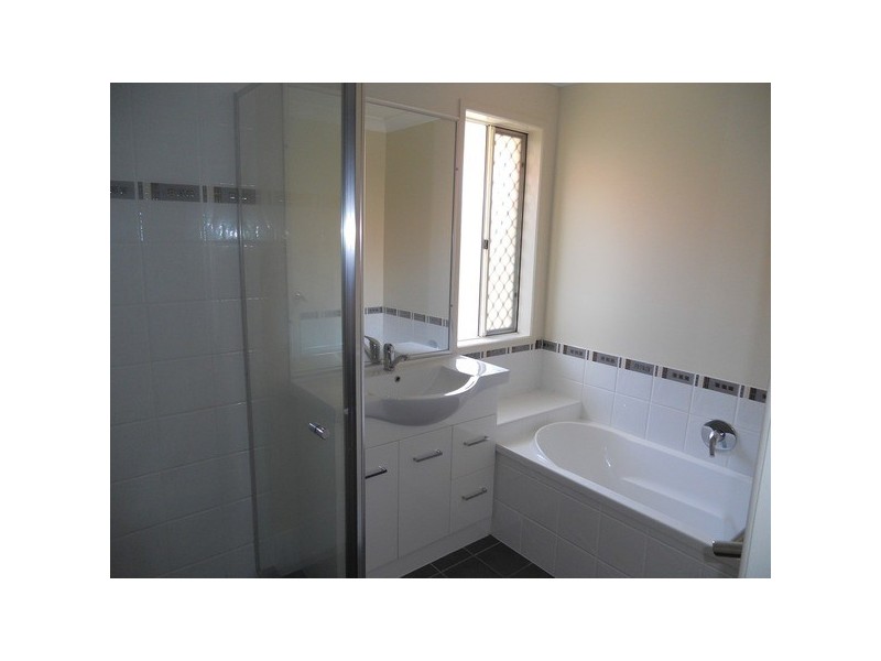 41 Connaught Street, Sandgate QLD 4017