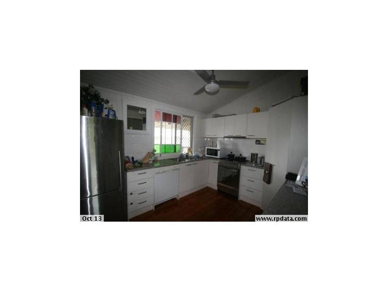 35 Palm Ave, Sandgate QLD 4017