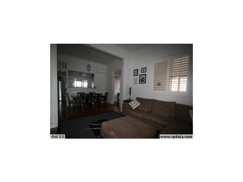 35 Palm Ave, Sandgate QLD 4017