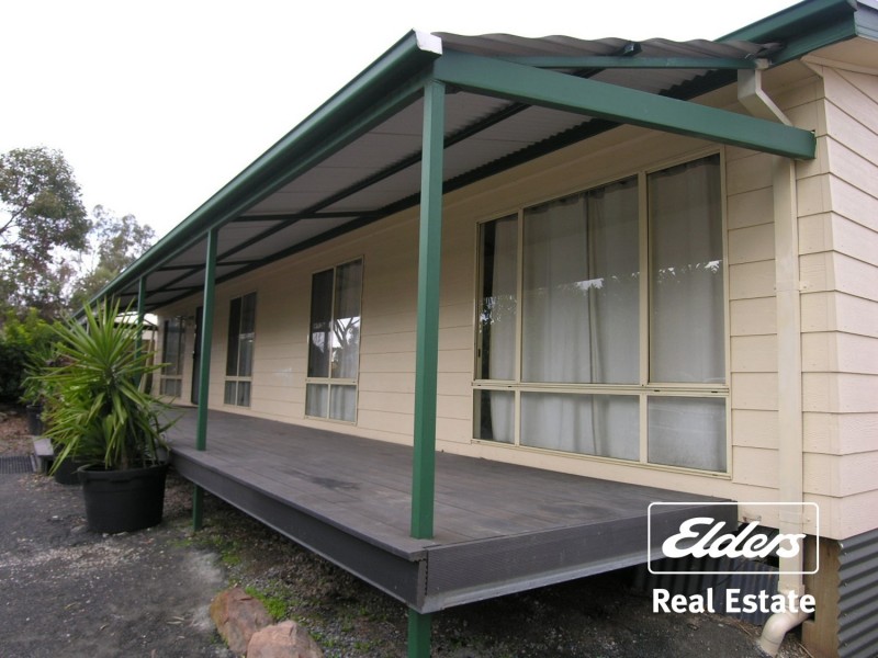 17 Church Street, Williamstown SA 5351