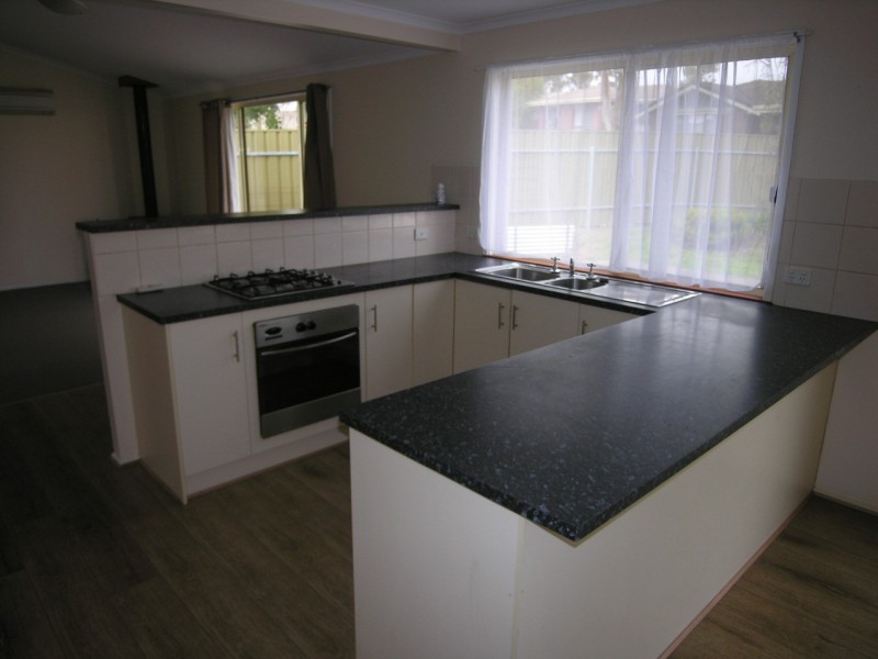 17 Church Street, Williamstown SA 5351