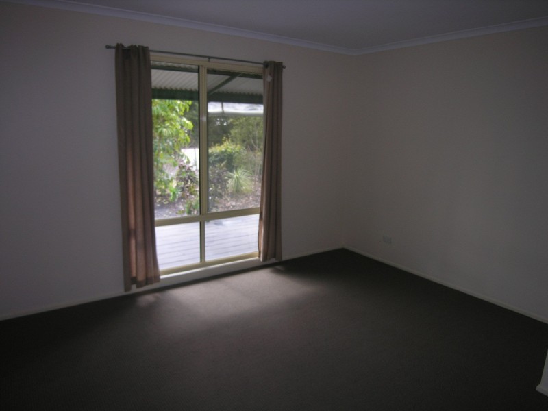 17 Church Street, Williamstown SA 5351