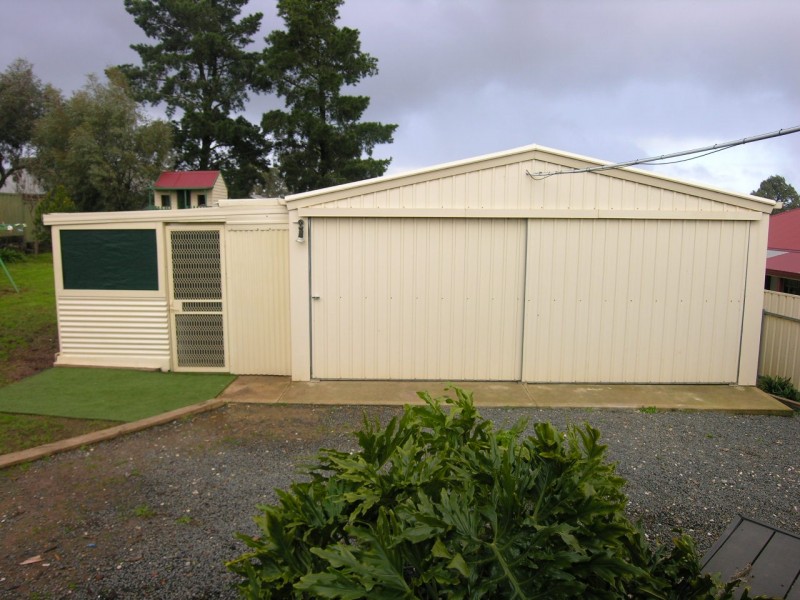 17 Church Street, Williamstown SA 5351