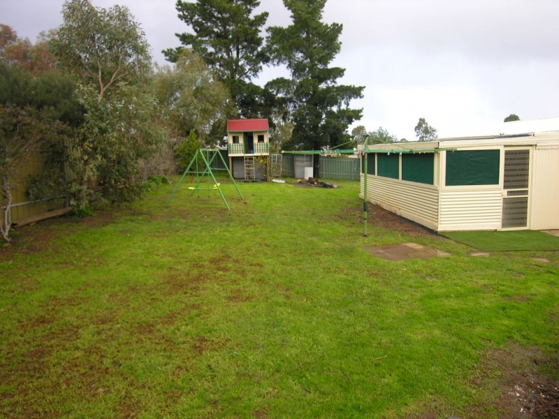 17 Church Street, Williamstown SA 5351