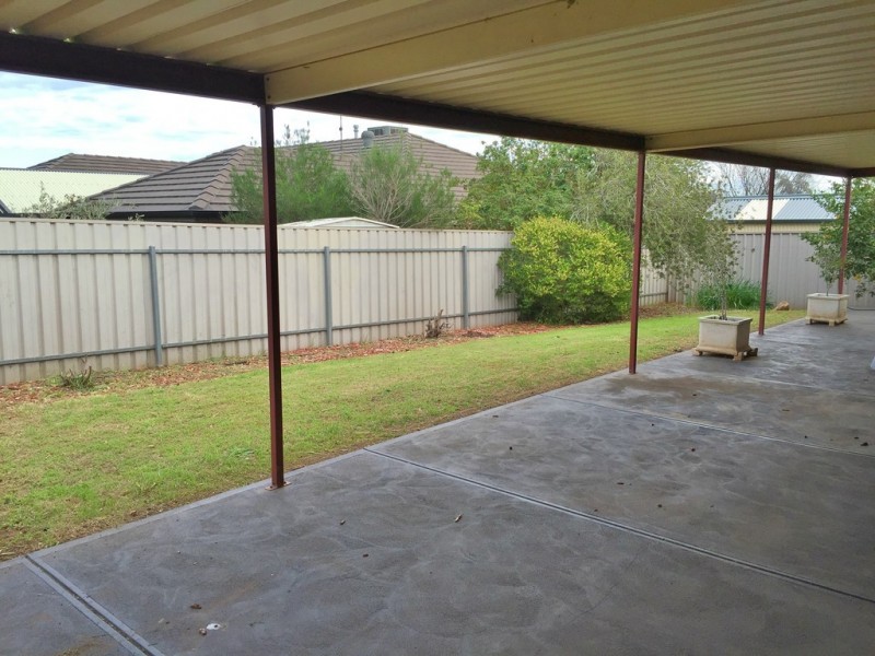 16 Thiele Crescent, Evanston Park SA 5116