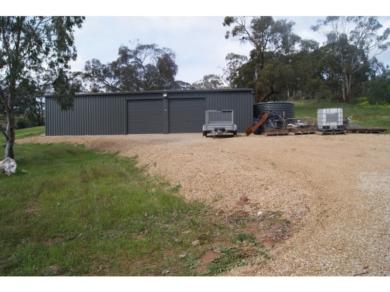 261 Woodlands Road, Cockatoo Valley SA 5351