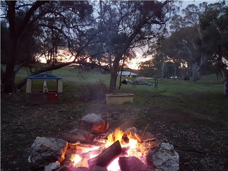 261 Woodlands Road, Cockatoo Valley SA 5351