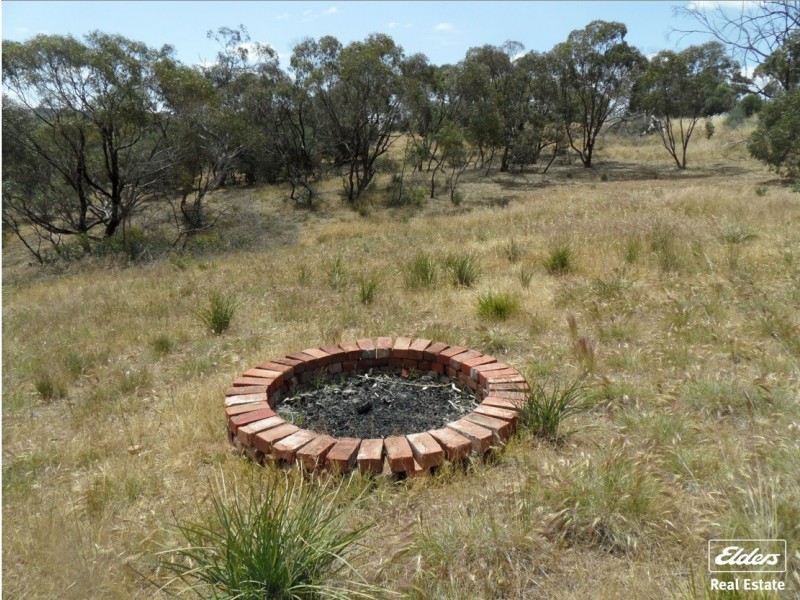 11 Old Sturt Highway, Daveyston SA 5355