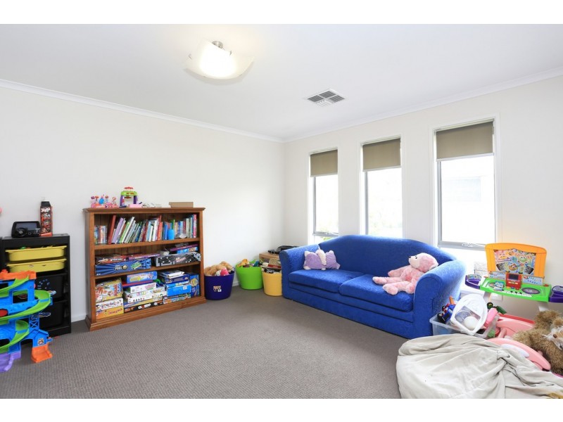 11 Grovermann Street, Williamstown SA 5351