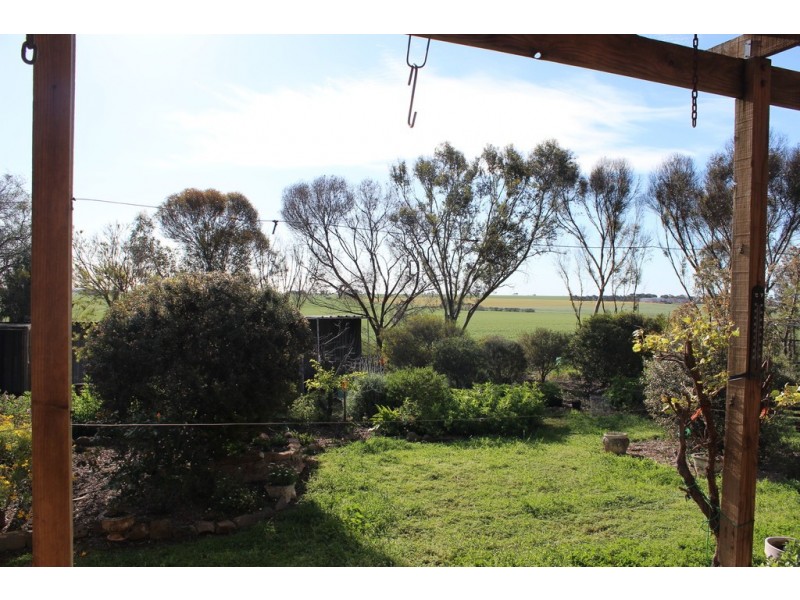 186 Cnr Mackereth and Ashwell Roads, Templers SA 5371