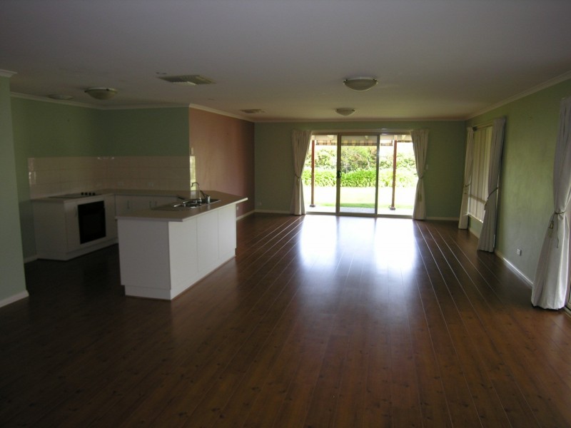 7 Ian Ross Drive, Williamstown SA 5351