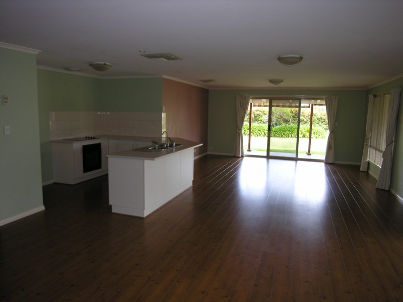 7 Ian Ross Drive, Williamstown SA 5351