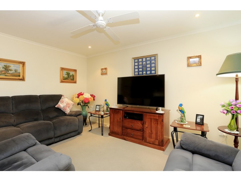 12 Weaver Drive, Willaston SA 5118