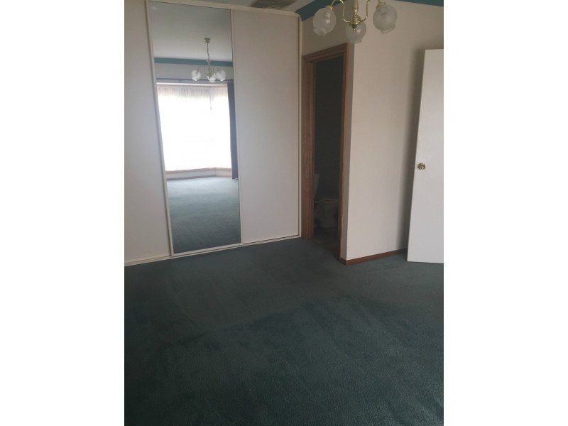 9 Hutchinson Road, Gawler East SA 5118