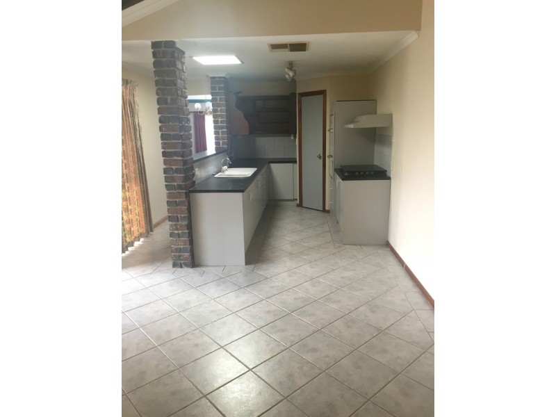 9 Hutchinson Road, Gawler East SA 5118