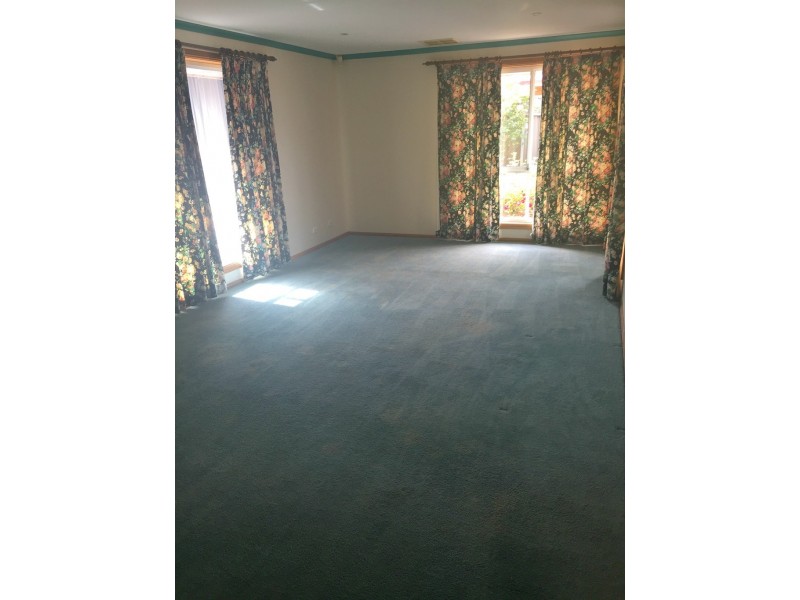 9 Hutchinson Road, Gawler East SA 5118