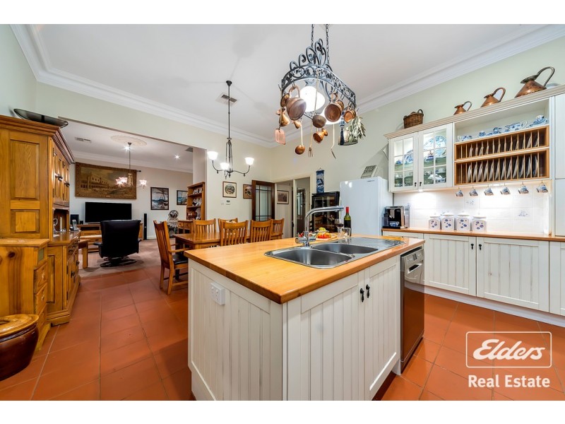 18 Fromm Square, Williamstown SA 5351